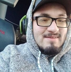 Meet your Posher, Justin